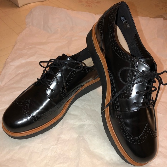 Clark’s brogues size 10 black leather lace up - Picture 1 of 7